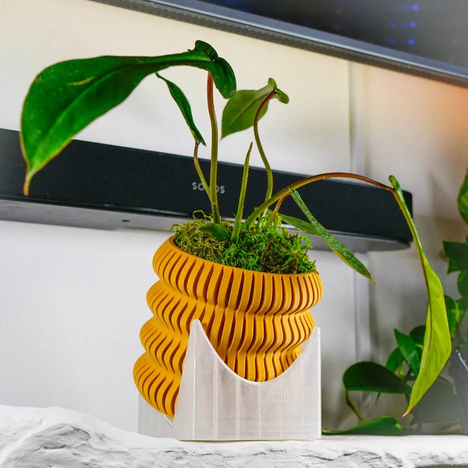 Leaf Leaner Plant Riser and Plant Stand, Great Gift Leaf Leaner Plant Riser and Plant Stand, Great Gift