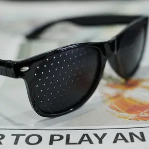 Unisex Pinhole Glasses Anti-Myopia Astigmatism GlassesMen's Women's Vision Improvement Strabismus CorrectionFatigue Glasses High Quality Eyewear Black