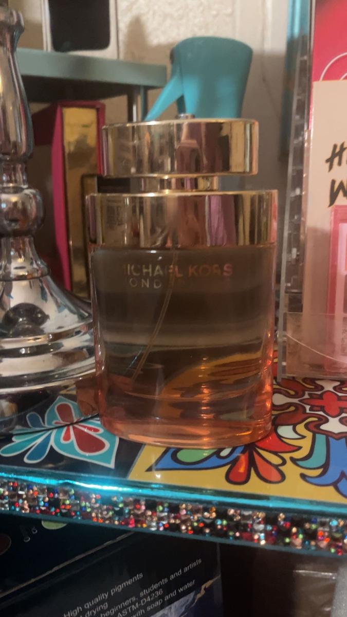 Item: eau de parfum spray 3.4 oz