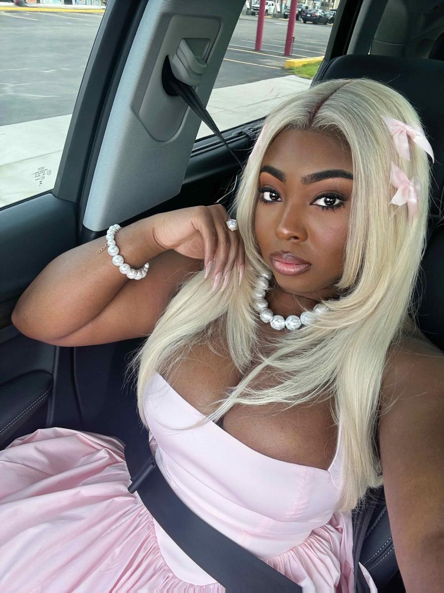 Item: HD 13X6 Lace Front Wig, 24 inches 