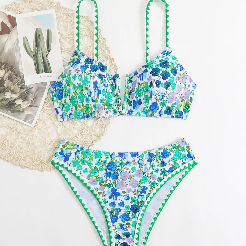 Women's Ditsy Floral Print Bikini Set - Casual Chic Beachwear Fit Two Piece Swimwear for Beach Holiday Vacation