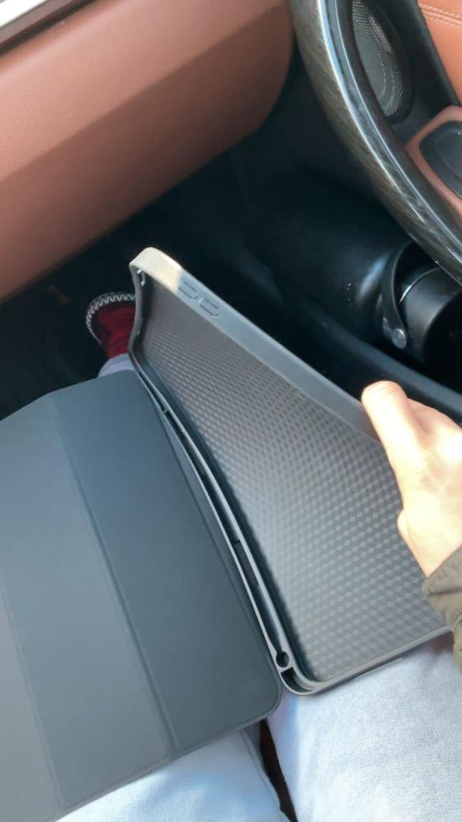 Item: Black, iPad 10th/iPad 11th(2025)