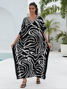 Women's All Over Print Batwing Sleeve Split Hem Swimsuit Cover Up Dress, Sporty V Neck Half Sleeve Cover Up Dress for Beach Holiday Vacation, Ladies Clothes for Summer, Beach Cover Ups