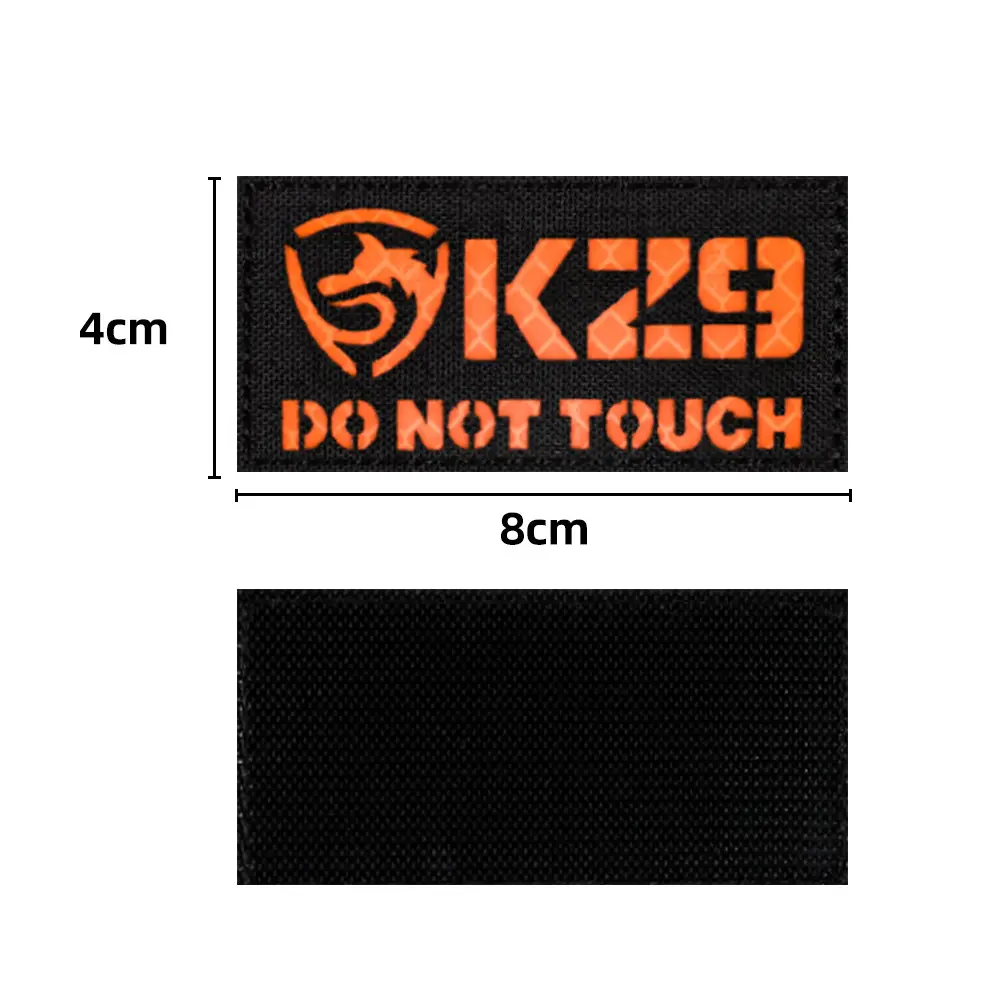 DO NOT TOUCH (Please do not touch) 8*4cm