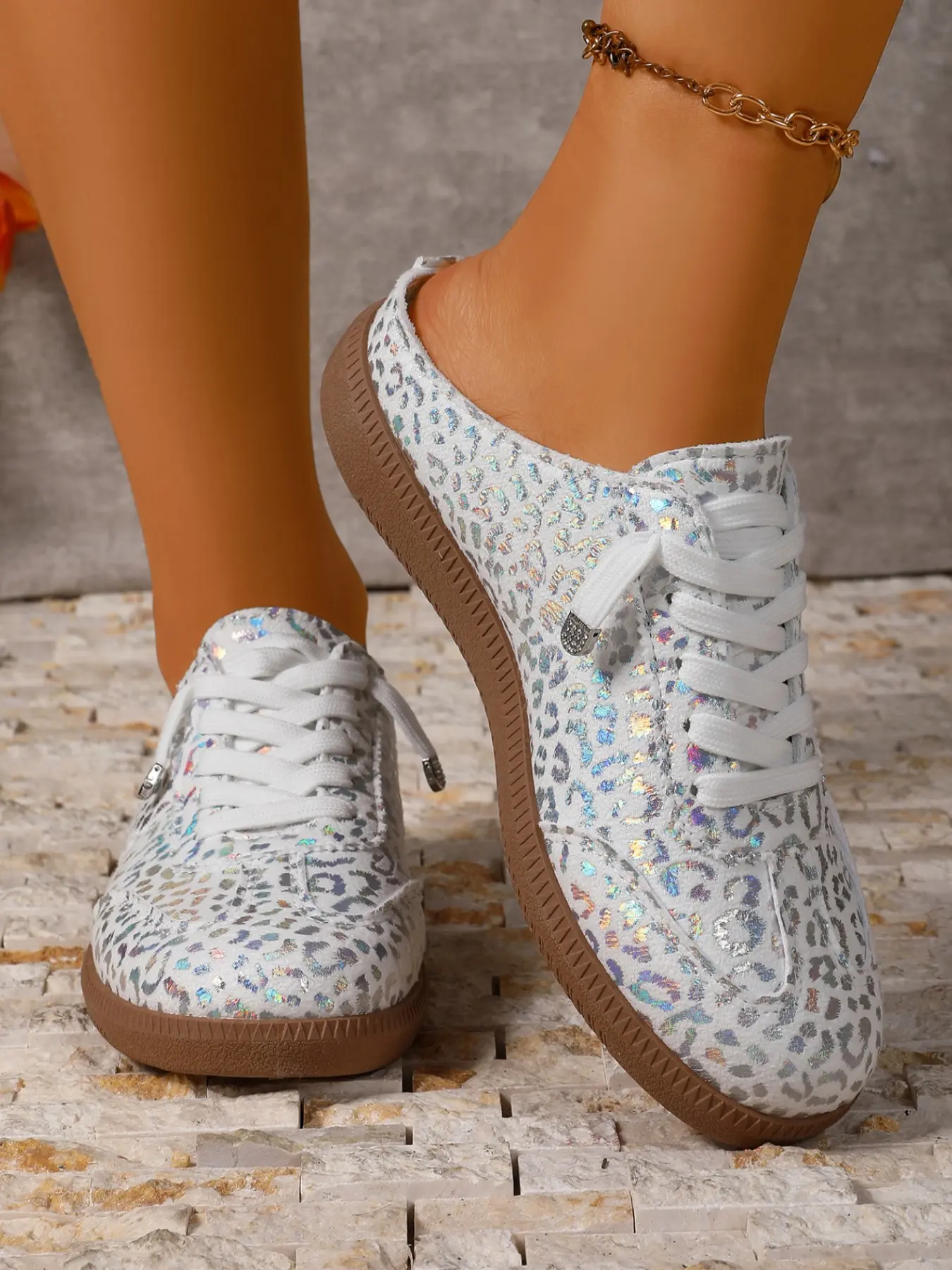 2026 Summer New Women's Half Sandals, Glitter Training Shoes, Fashion Versatile Slip-On, Comfortable Breathable Flat Heels, Walking Shoes