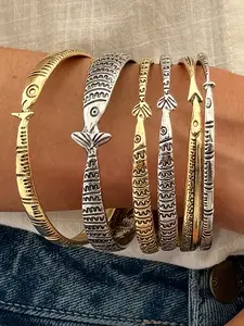 Vintage Ocean Fish Bracelet Set, 6-Piece Layered Tropical Fish Pattern Bangles, Design Retro Stackable Hand Jewelry