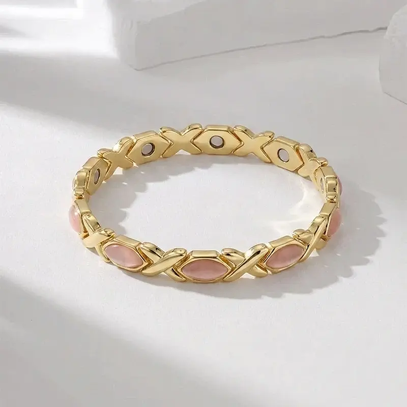 Women's Magnetic Clasp Cat's Eye Gemstone Alloy Exquisite Fashion Bracelet - Adjustable Eco-Friendly Easy-Wear Bangle, Jewelry Gift for Girlfriend, Casual Daily Accessory, Exquisite Bracelet