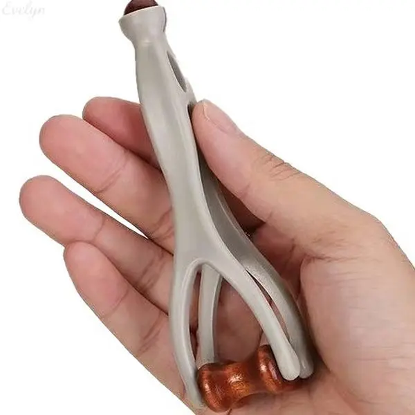 Solid Wood Finger Massage Clip with Detachable Roller, Portable Hand Relaxation Tool for Office Relief and Daily Use