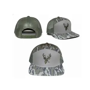 Big Buck Deer Trucker Hat – Mossy Oak Bottomland Camo Snapback Cap, Vintage Mesh Hunting Hat, Adjustable Outdoor Dad Cap, Deer Hunter Gift 2026