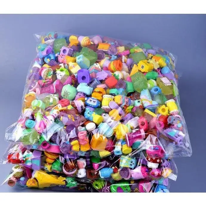 100Pcs/lot Many Styles Miniature Shopping Fruit Dolls Action Figures for Family Kid's Christmas Gift Playing Toys Mixed Seasons