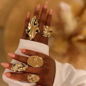 5pcs Set Abstract Crinkle Metal Personalized Rings for Women Thick Stackable Jewelry Pieces.