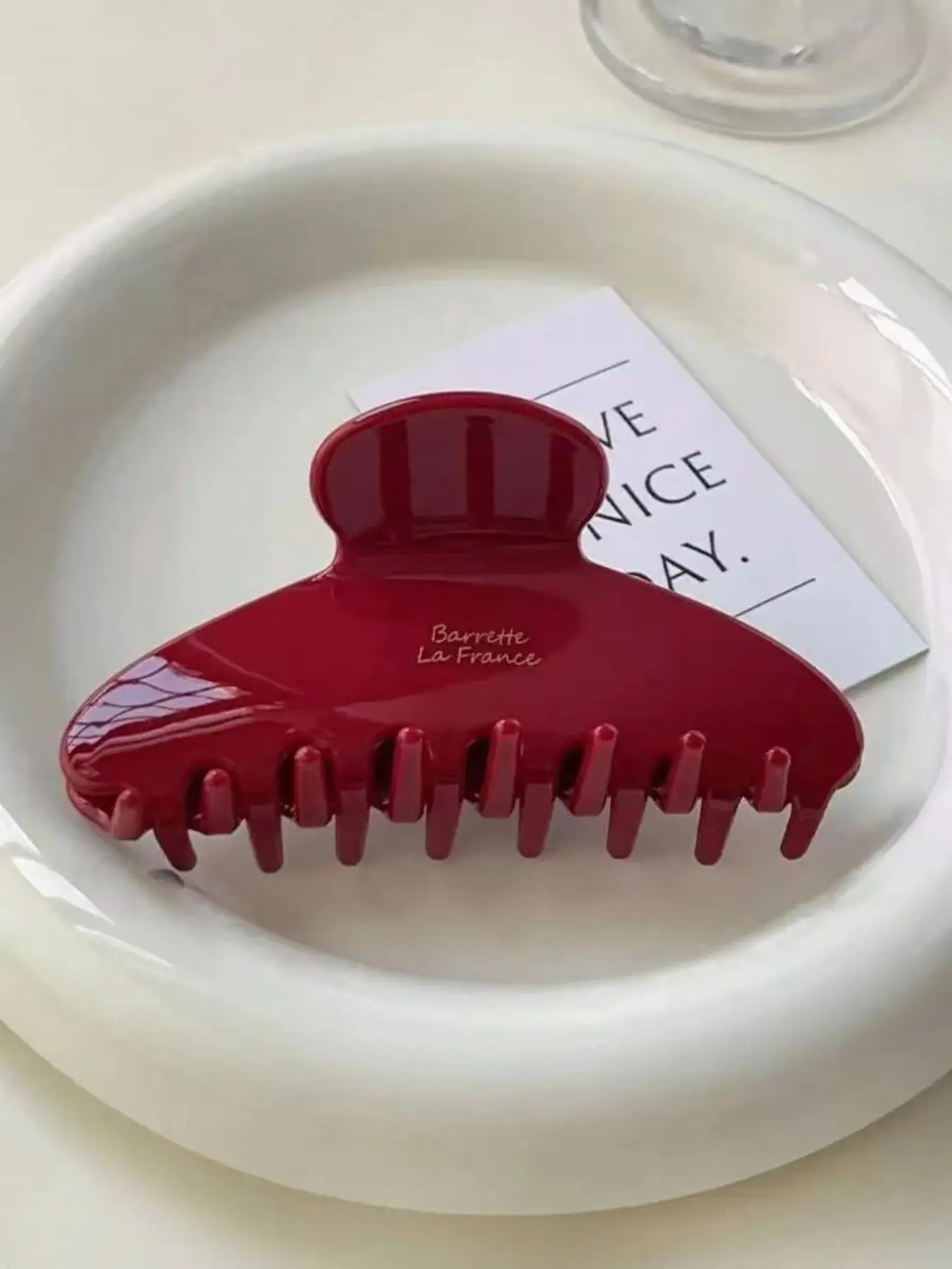 Elegant European Style Hair Claw Clip, Simple Versatile Design, Perfect for School Commute Vacation Fall Winter, Secure Non-Slip Grip, Barrettes Hair Clips, Anti Slip Clips, Hair Style Accessory