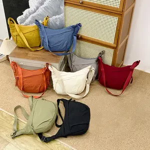 Unisex Versatile Dumpling Shoulder Bag Solid Color Sling Hobo Medium Bag with Zipper for Travel and Sports