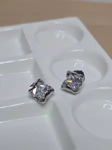 Éloane Stud Earrings – Crystal Statement Studs