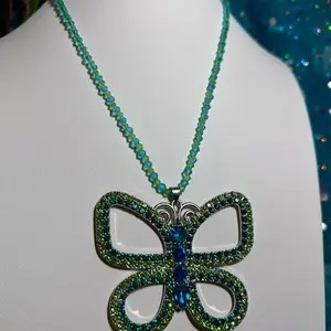 Y2K large butterfly rhinestone necklace | perfect date | fairycore