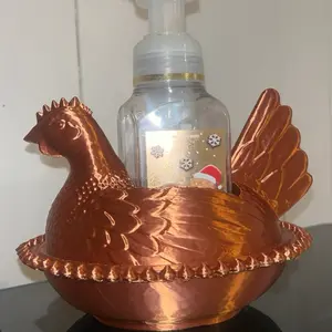Hen on nest soap holder