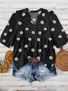 Plus Size Women's Bubble Hem Casual Shirt Blouses, V Neck Design with Daisy Print, Perfect for Daily, Dates, Vacations, Commuting