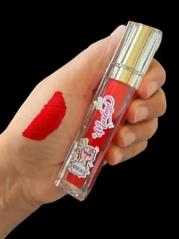Marleny "Reyes Del Esandalo" Matte Lipstick Bomb
