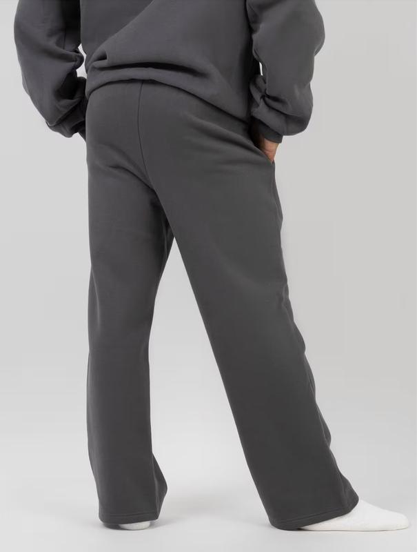 Comfrt | Signature Straight Leg Sweatpants Comfrt | Signature Straight Leg Sweatpants
