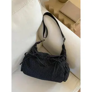 sweet cool stylish simple, versatile one-shoulder messenger bag, shoulder strap messenger bag with adjustable personality, retro plaid one-shoulder underarm bag, casual and everyday suitable for shopping and dating, etc.