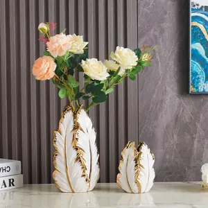 Modern Light Luxury Ceramic High-end Vase Personalized Living Room Entrance Decoration TV Cabinet Creative Home Decor Wine Cabinet