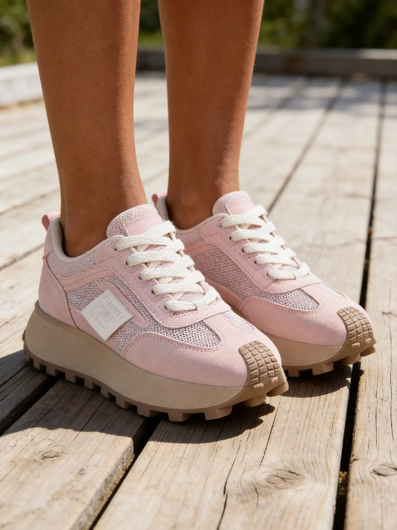 Women's Lace-Up Platform Casual Sneakers Athletic Sneaker Footwear Breathable & Non-Stuffy Shoes Versatile for Commute, Dates & Daily Wear Sports Shoes Thick Sole Sneaker Patchwork Design Sneakers Thick Soled Sneakers