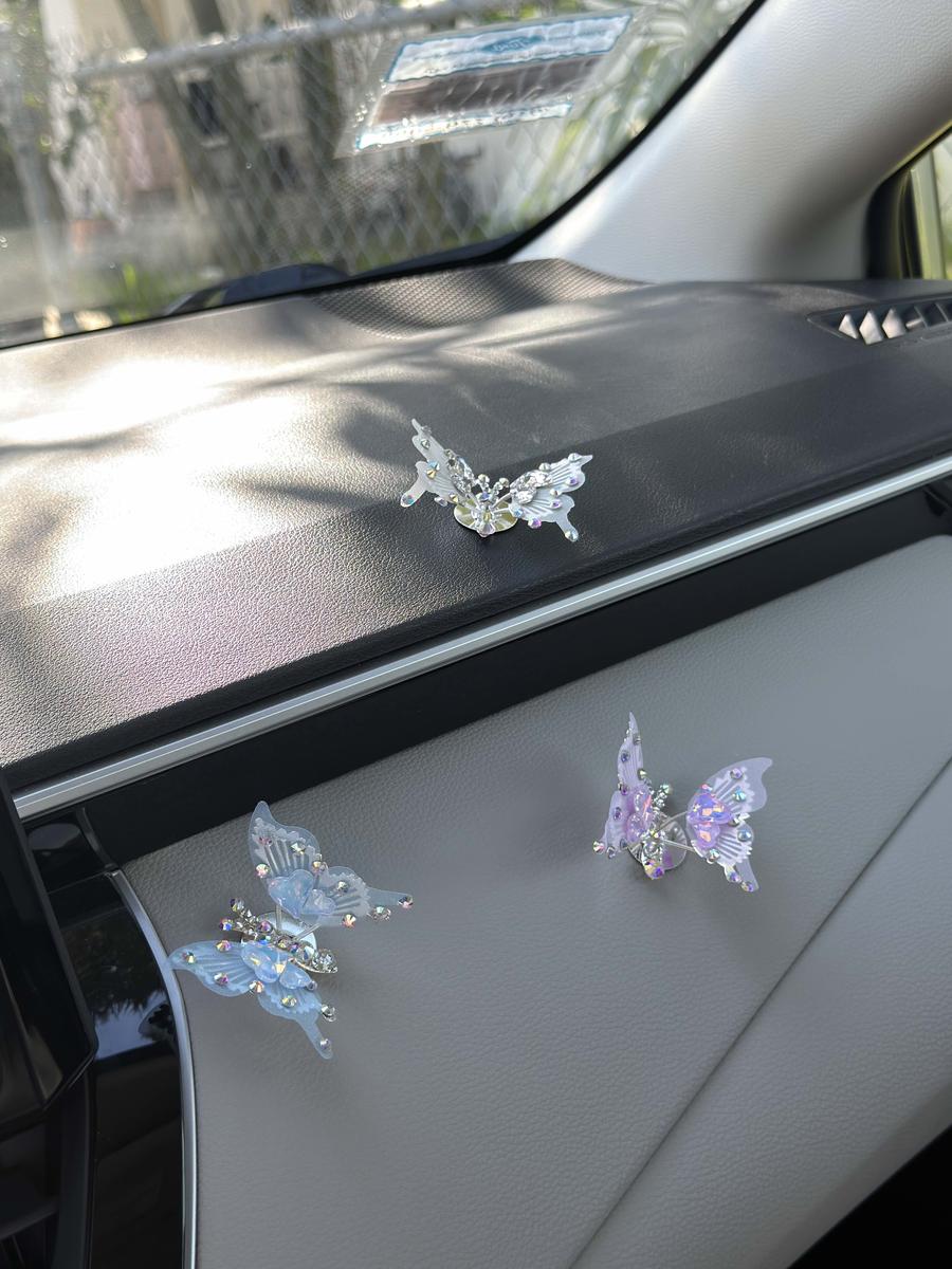 Item: 4 Pcs Butterflies