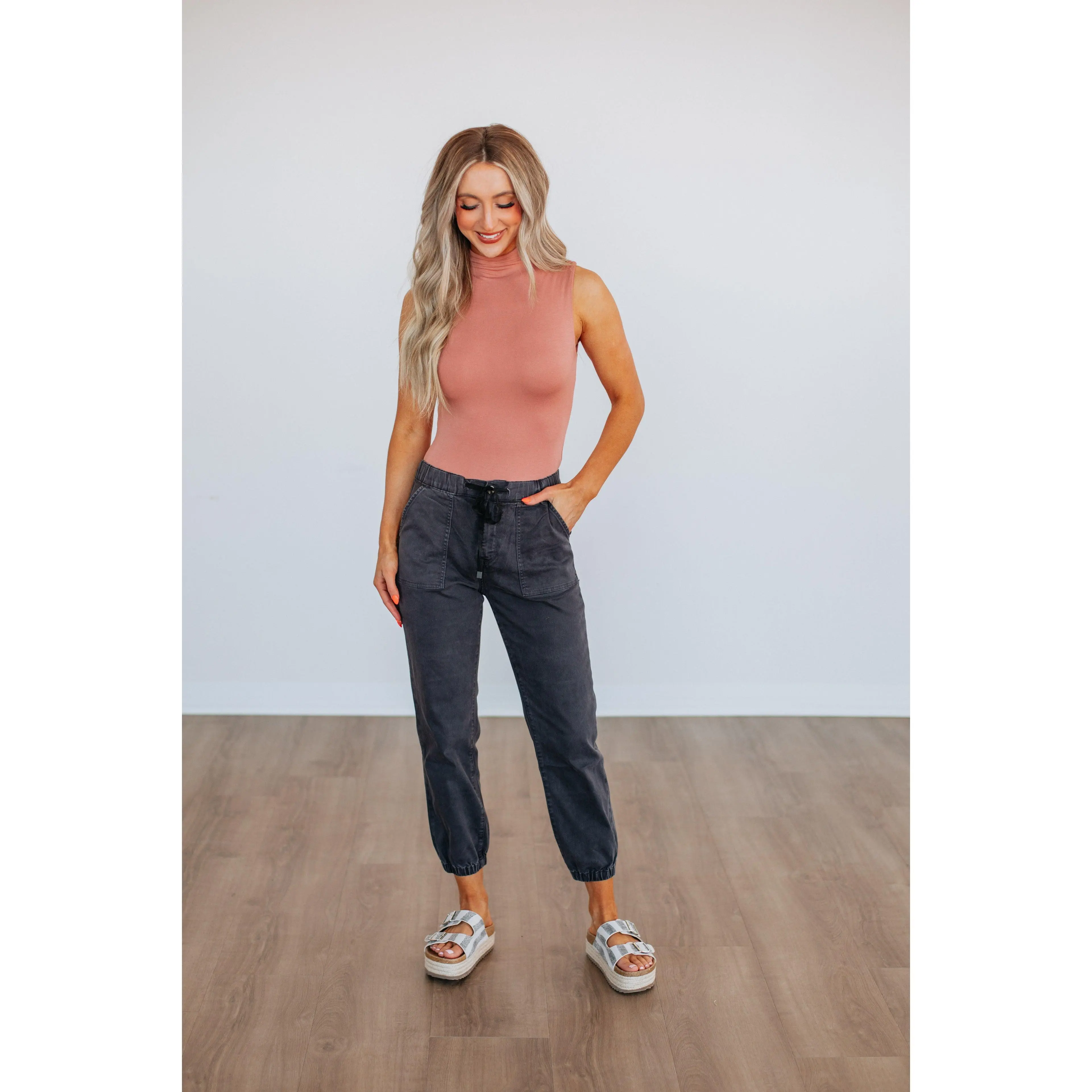 Drea Mica Joggers - Vintage Black