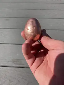 Shimmering copper egg! 🥚✨