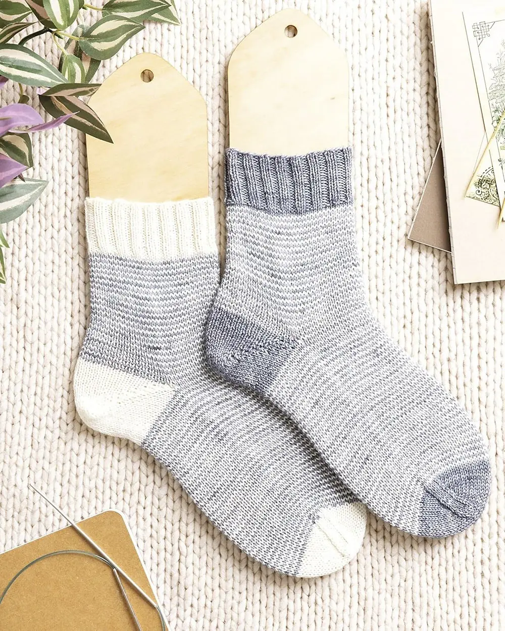 Sock Knitting Made Easy – No Fear Sock Knitting by Denise DeSantis