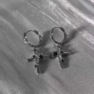 Hancan Korean Style Simple Niche Design Cold Style Cross Earrings Personalized High-end Sweet And Cool Fashionable Versatile Earrings Copper Electroplated Star Shape Unisex Spring