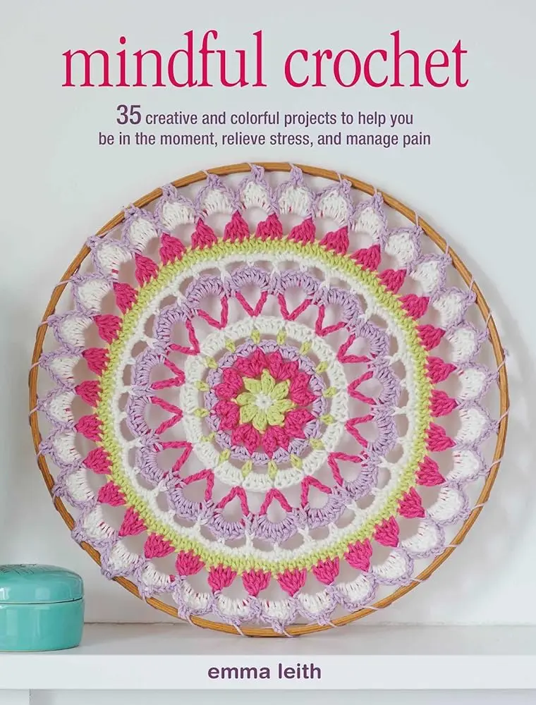 Crochet Handicraft Book - Crochet Guide with 35 Creative, Colorful DIY Projects for Unisex Adults, Stress Relief, All Seasons Use