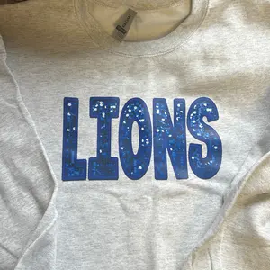 Lions Crewneck Sequiny Look