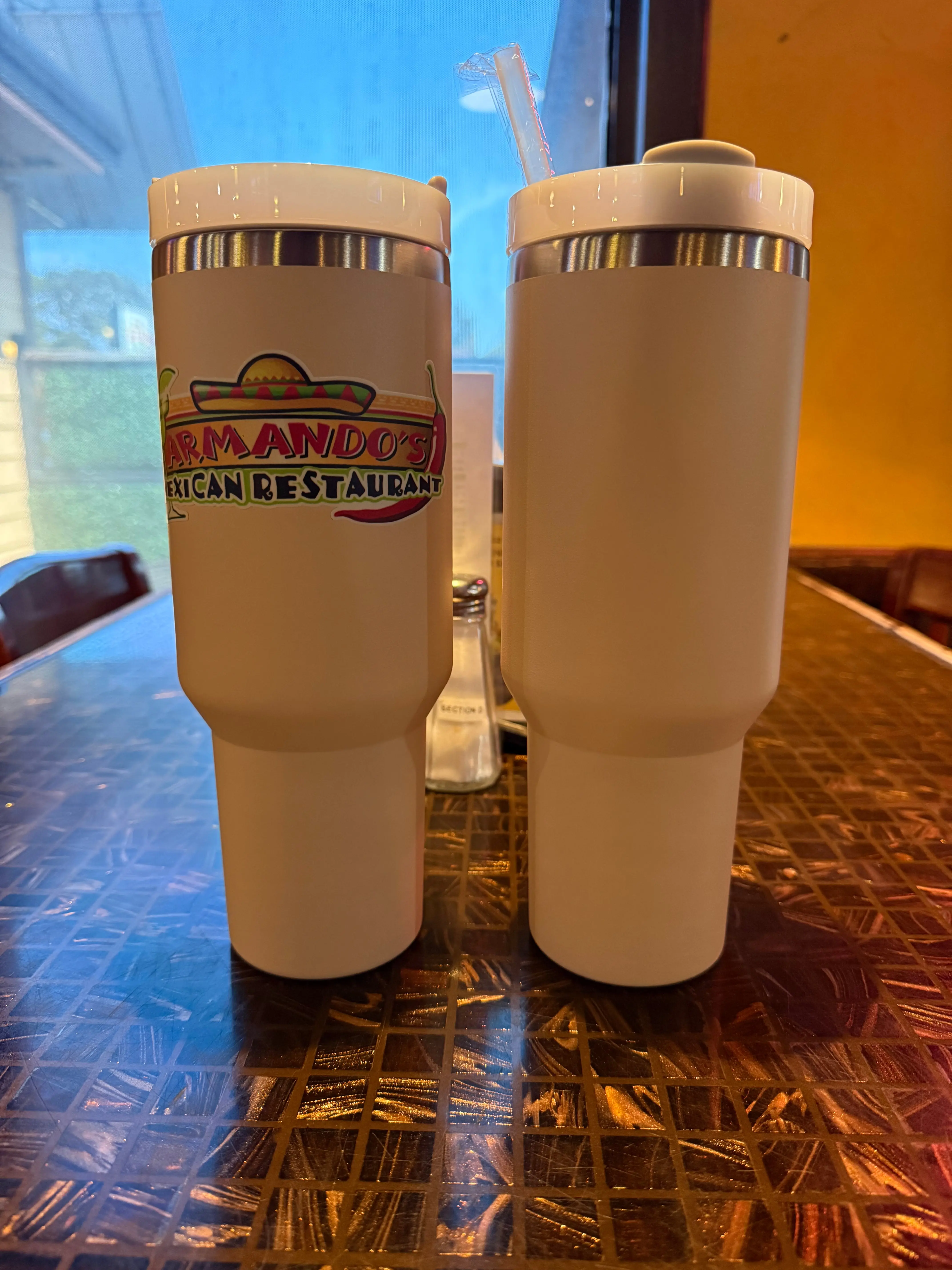 Armandos stainless steel tumbler 40oz