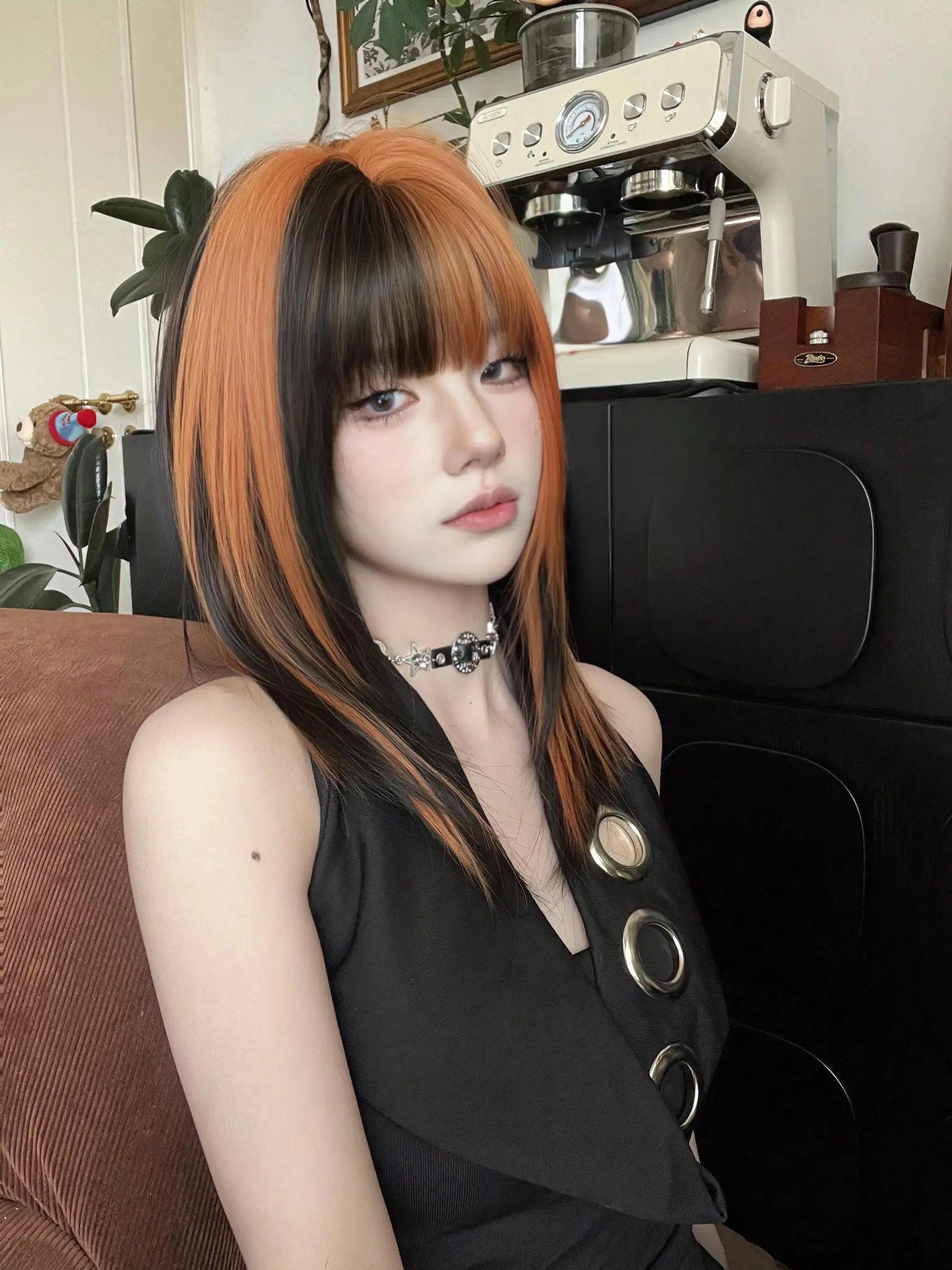 18 Inch Highlight Ombre Layered Wigs for Women, Medium Length Straight Wig with Bangs, Heat Resistant Fiber Costume Wigs for Girls Daily Cosplay Party Use, Synthetic Material Wigs