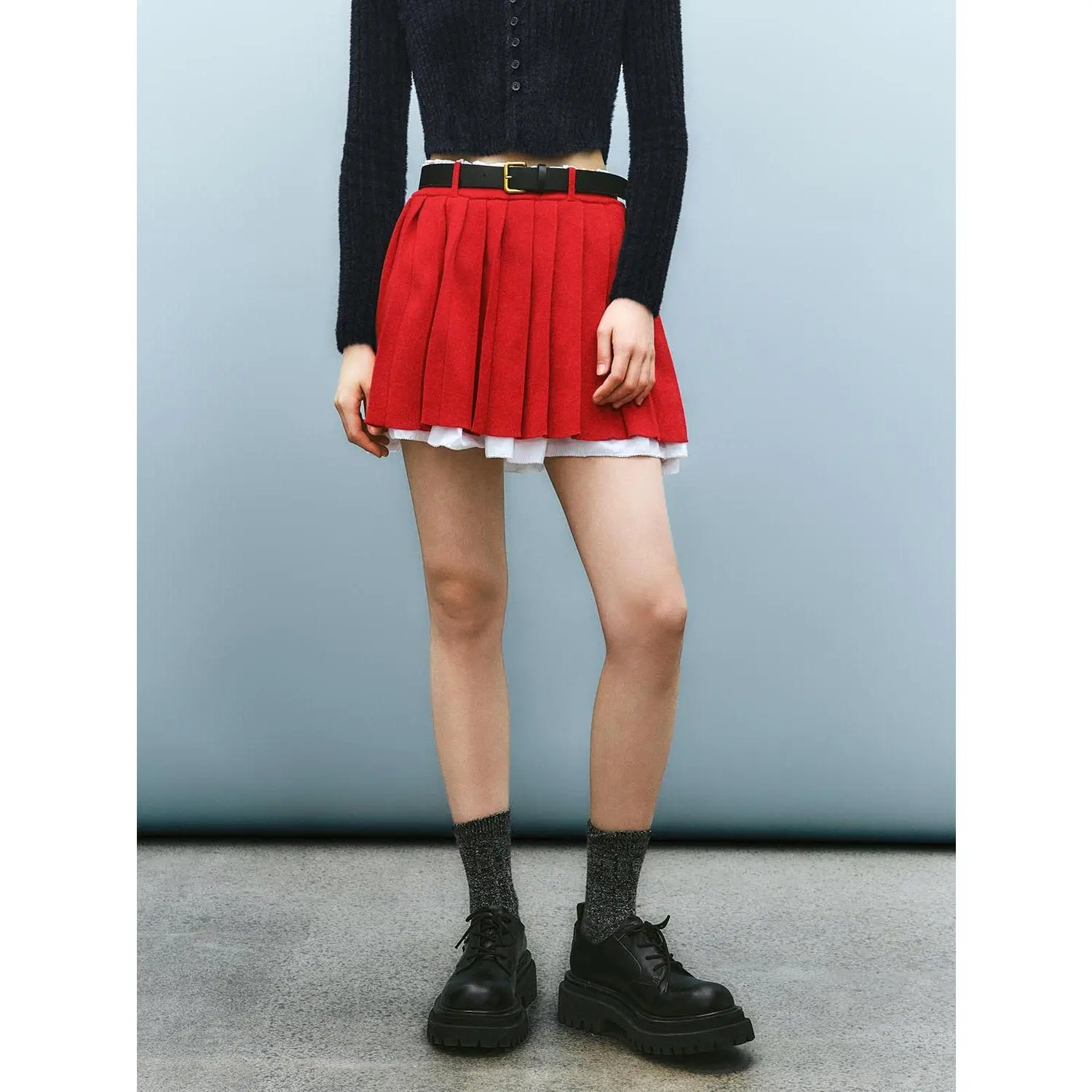 URBAN REVIVO Women's Casual Pleated Wool Blend Knit A-Line Mini Skirt with Decorative Belt and Lining, XS, Waist 58