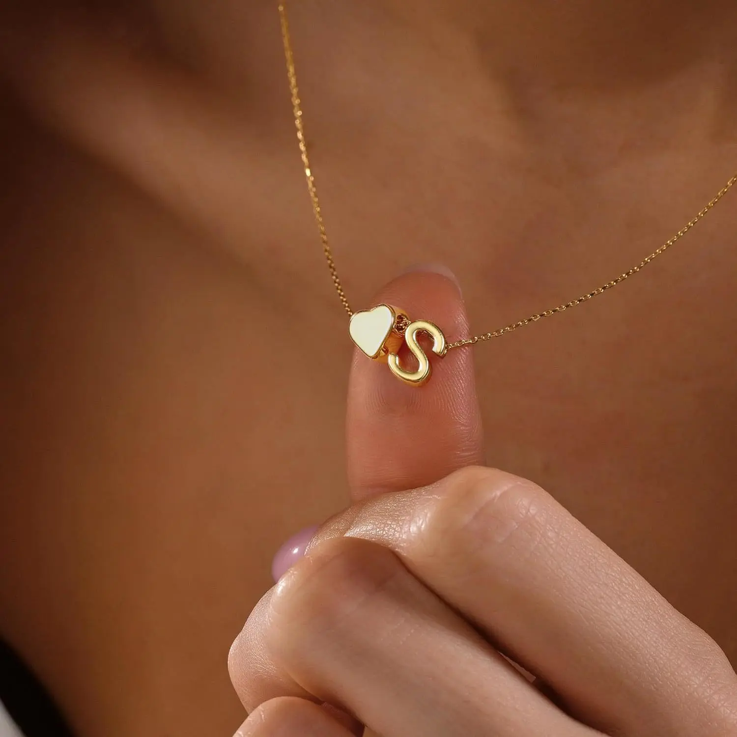 Heart-Shaped Lock Collarbone Chain with 26 Letters Pendant for Women's Elegance, Heart Lock Collarbone Chain Featuring 26 Alphabet Charms for Women's Style