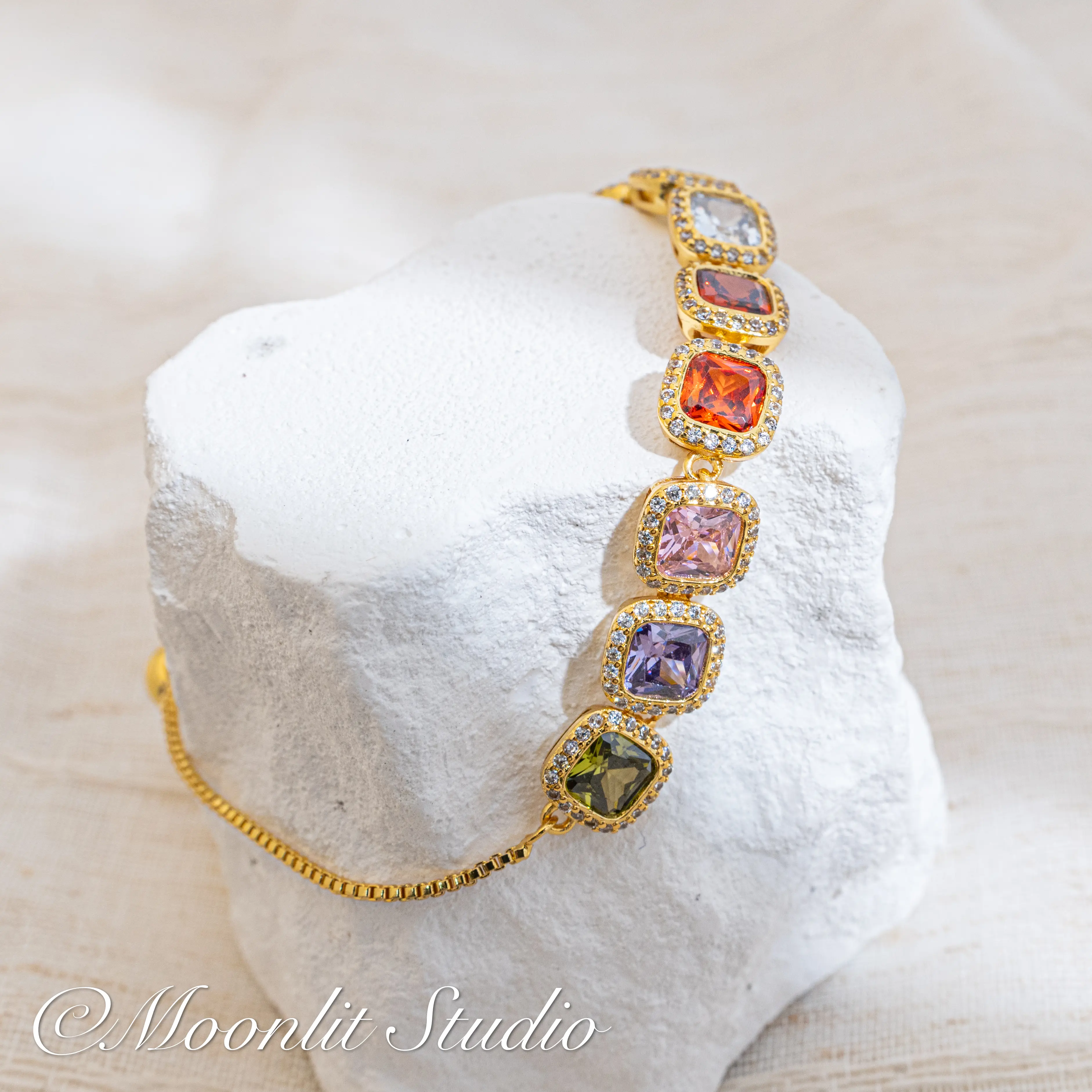 Rainbow Halo Princess Cut Gemstone Slider Bracelet, Adjustable 10 Cm - 20 Cm Gold-Tone Copper Alloy Slider Chain, Gradient Colors Cubic Zirconia Daily Wear Bracelet, Adjustable Slider Clasp
