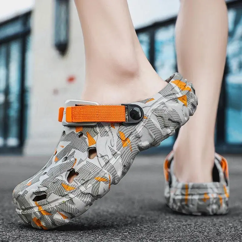 New Men's Clogs Slippers Sandal Male Garden Shoes Flat Camouflage Sandals Male Sneakers Outdoor Flip Flops Home Clogs