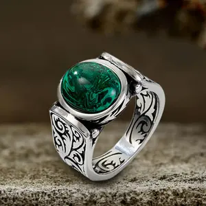 GTHIC Vintage Malachite Inlaid Stainless Steel Gemstone Ring for Unisex Gothic Statement Jewelry Daily Wear