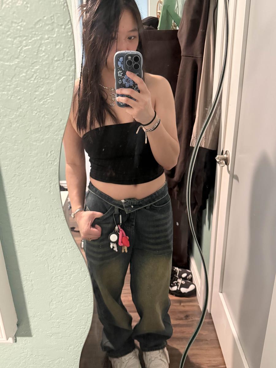 Item: Medium Wash, XS