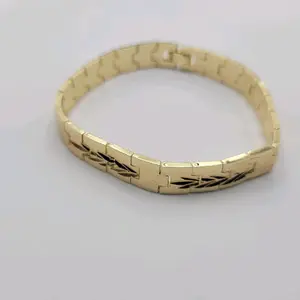 Beautifult Bracelet 7.5 Inches 10mm Laminated Gold Jewelry for Women Elegant Design Fashionable Accessory Ideal for Everyday Wear