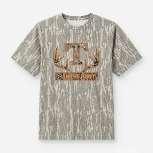 Camo Hunting Graphic T-Shirt for Men Women, On The Hunt Deer Antler Print Tee, Outdoor Casual Short Sleeve Crewneck Shirt, Lightweight Camouflage Top