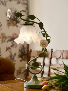 Flower Table Lamp,LED Reading Light Bedside Vintage Flower Night Light,Kawaii Bedside Lamps Decor,Living Room Bedroom Room Lighting Table Lamps Home Decoration
