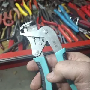 SEESE Auto Fastener Clip Removal Pliers- Heavy-Duty Metal Quick-Release Tool,  Efficient Multi-Functional Car Stuff, Easy to Remove Without Damage