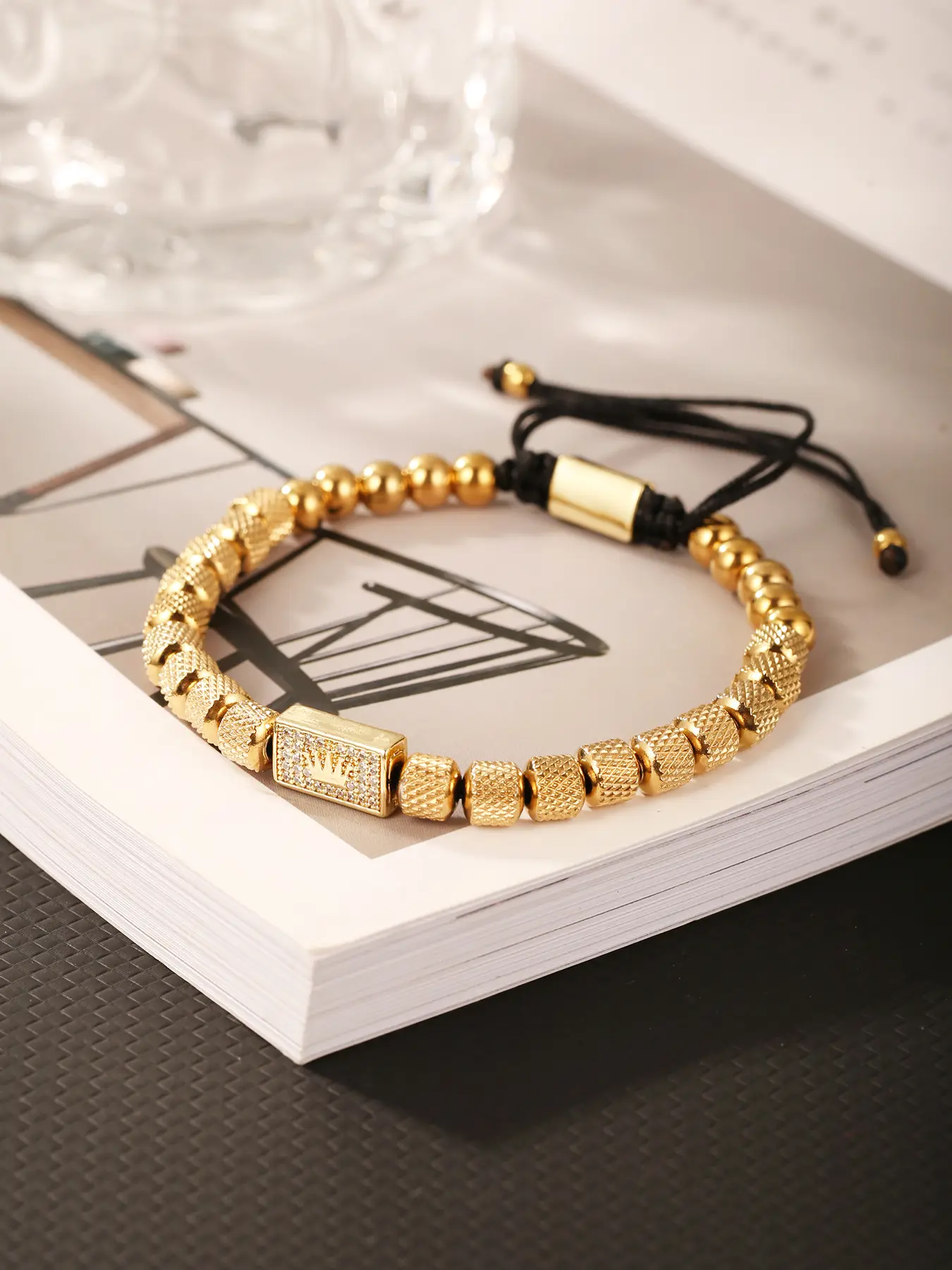 1PC Fashion Luxury Stainless Steel Pineapple Beads Crown Charm Adjustable Bracelet Elegant Bangle for Man Jewelry Gift for Him High Quality Bracelet