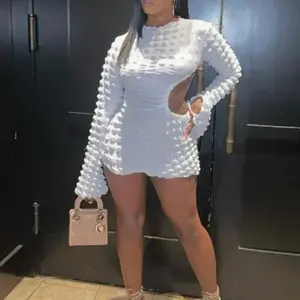 Casual puffed white dress