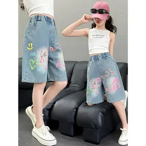 New(New)Zhongda'S Mid-Length Denim Pants for Kids Feature a  Wide-Leg Design with Graffiti Prints, Perfect for Girls Looking for Casual Summer Wear. These Loose-Fitting Five-Inch Pants Are Ideal for Daily Outdoor Activities(Gift)11