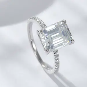 Luxury 925 Sterling Sliver 4CT Emerald Cut Full Moissanite Ring (Size 5-9)