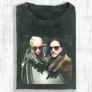 Game of Thrones Daenerys and Jon Snow Selfie T-Shirt, Westeros Party Meme Vintage Aesthetic Tee, Comfort Colors Style, Fan Gift